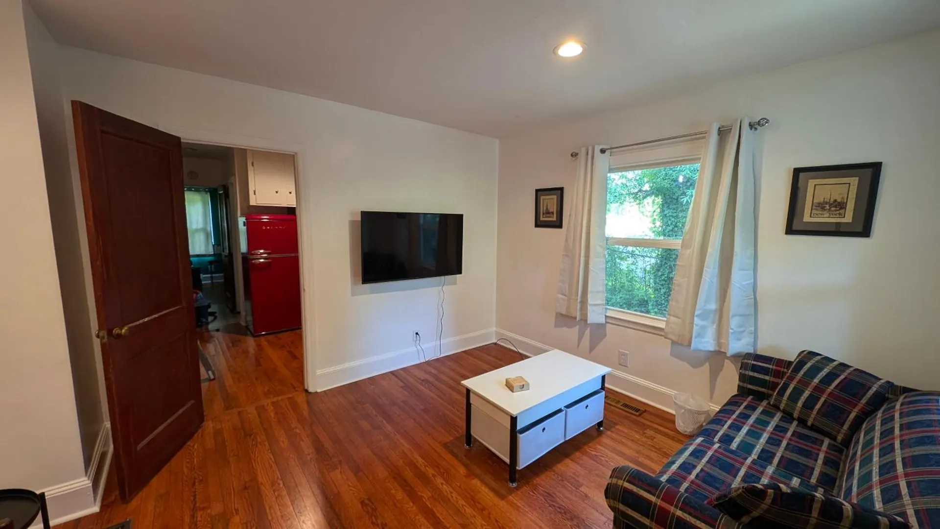 Plaid Pad - Stylish Retreat 12 Min To Airport & Downtown Apartment Charlotte